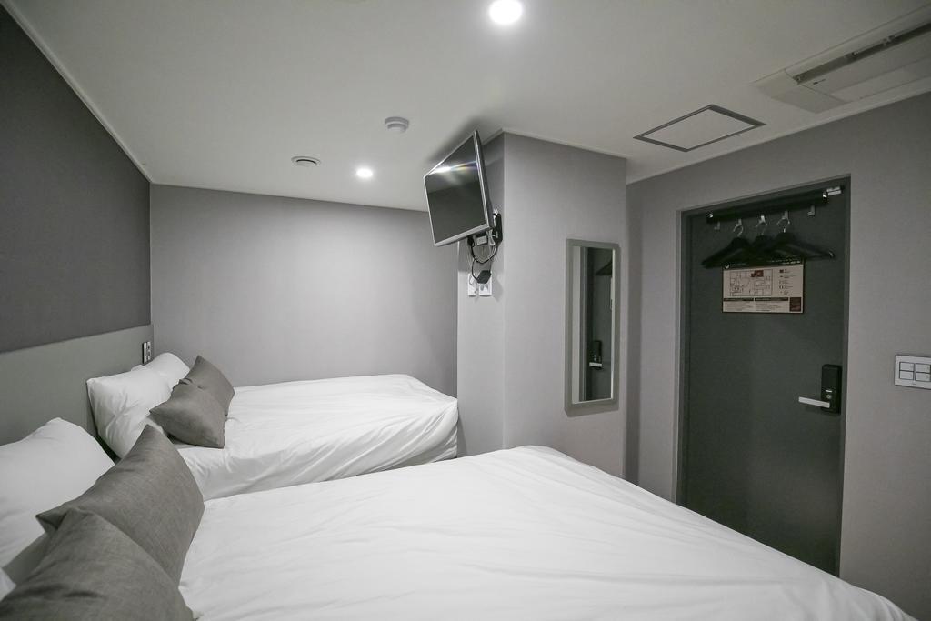 Philstay Myeongdong Station Seoul Exteriör bild