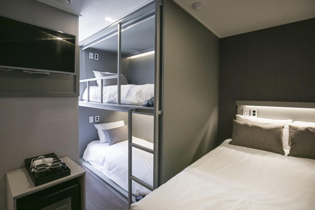 Philstay Myeongdong Station Seoul Exteriör bild