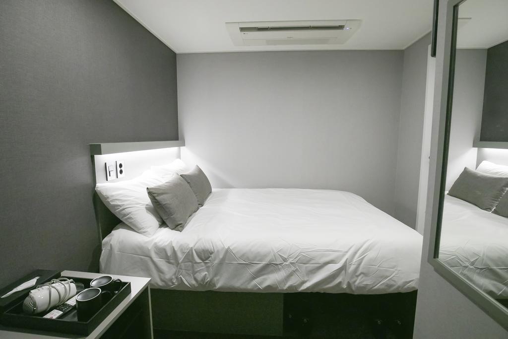 Philstay Myeongdong Station Seoul Exteriör bild